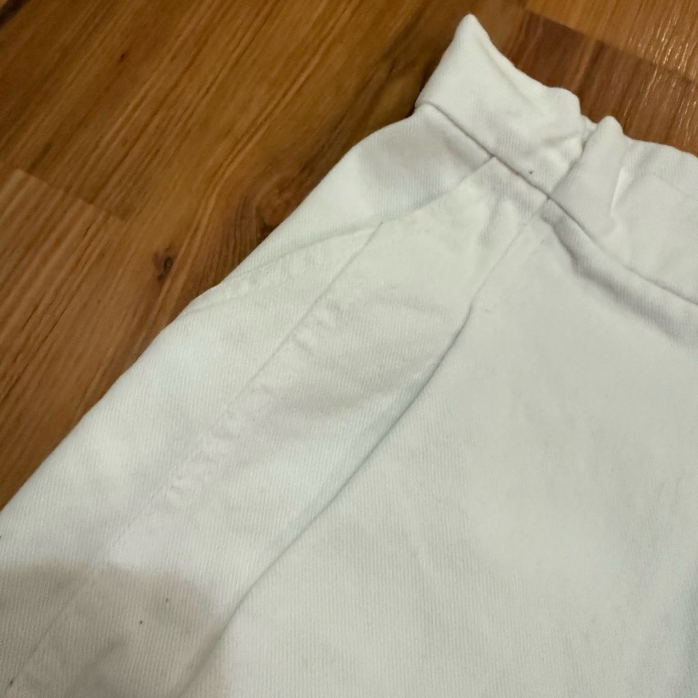 Zara White High-Waist Cuffed Shorts - Picture 3 of 8